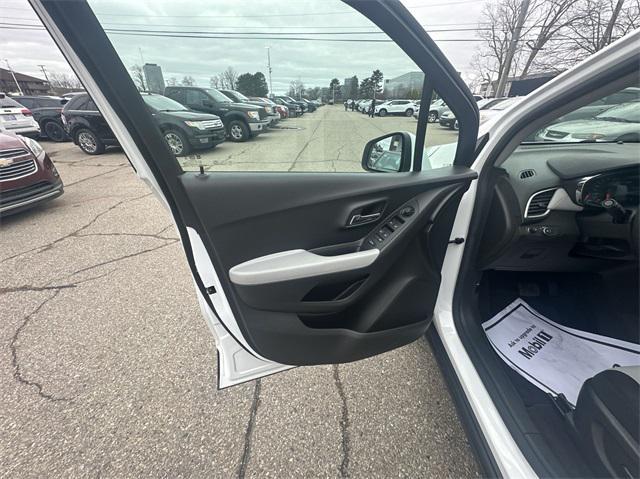 used 2022 Chevrolet Trax car, priced at $15,799