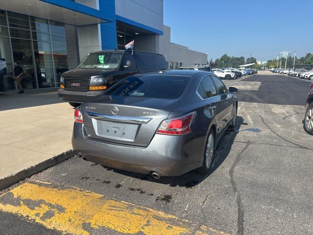 used 2015 Nissan Altima car, priced at $2,999
