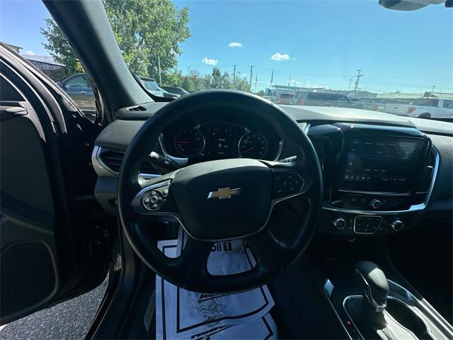 used 2022 Chevrolet Traverse car, priced at $28,267