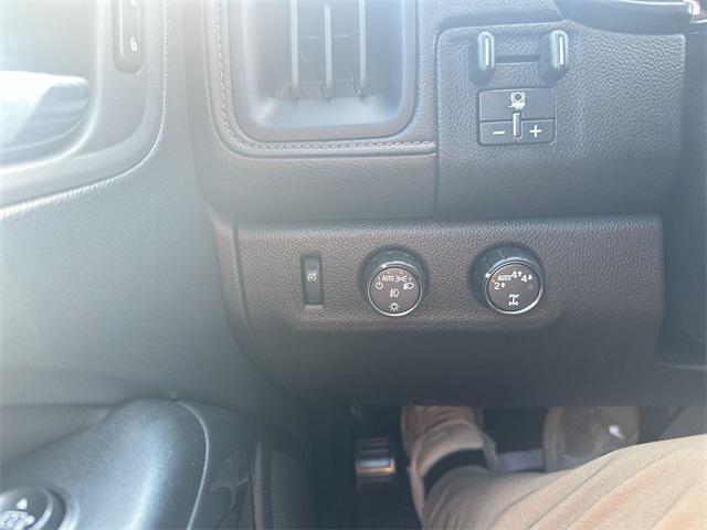 used 2022 GMC Canyon car, priced at $31,099