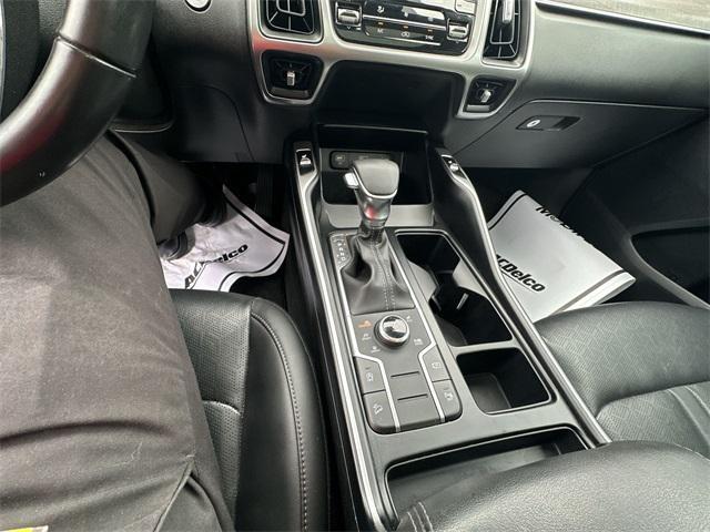 used 2022 Kia Sorento car, priced at $28,288