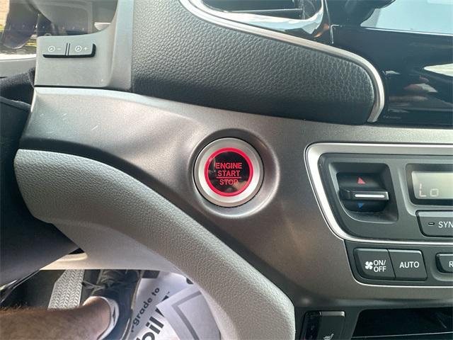 used 2021 Honda Pilot car, priced at $23,421