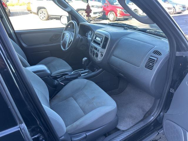 used 2007 Ford Escape car, priced at $1,999