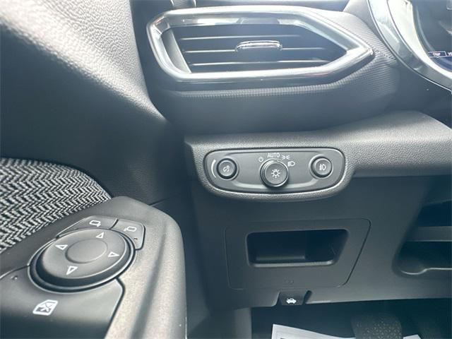 used 2023 Chevrolet TrailBlazer car, priced at $18,999