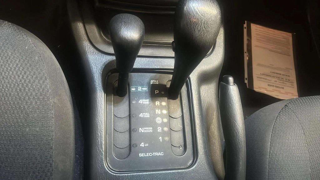 used 2004 Jeep Grand Cherokee car, priced at $2,999