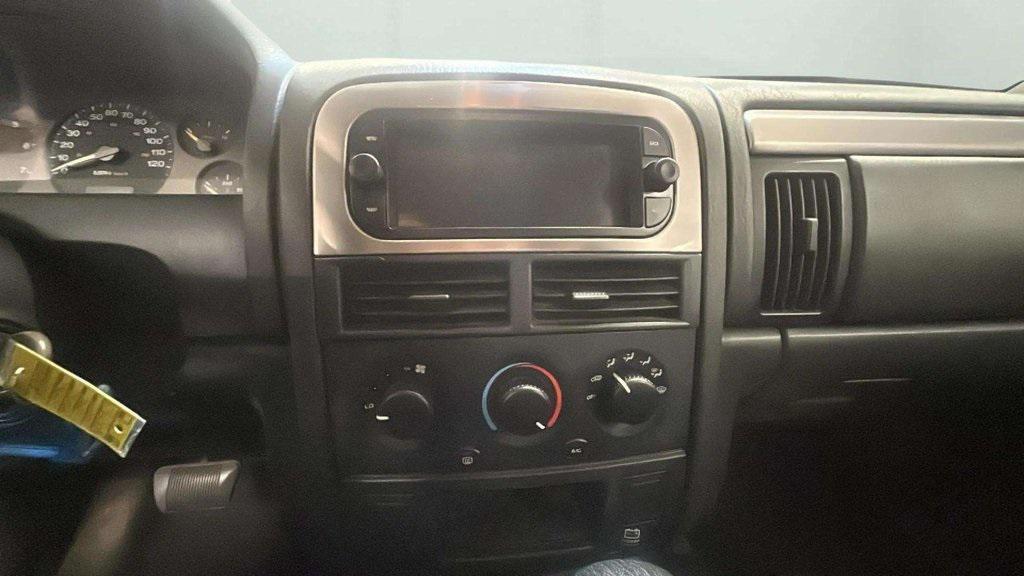 used 2004 Jeep Grand Cherokee car, priced at $2,999