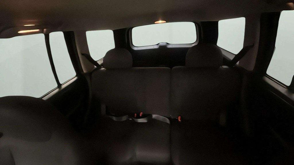 used 2004 Jeep Grand Cherokee car, priced at $2,999