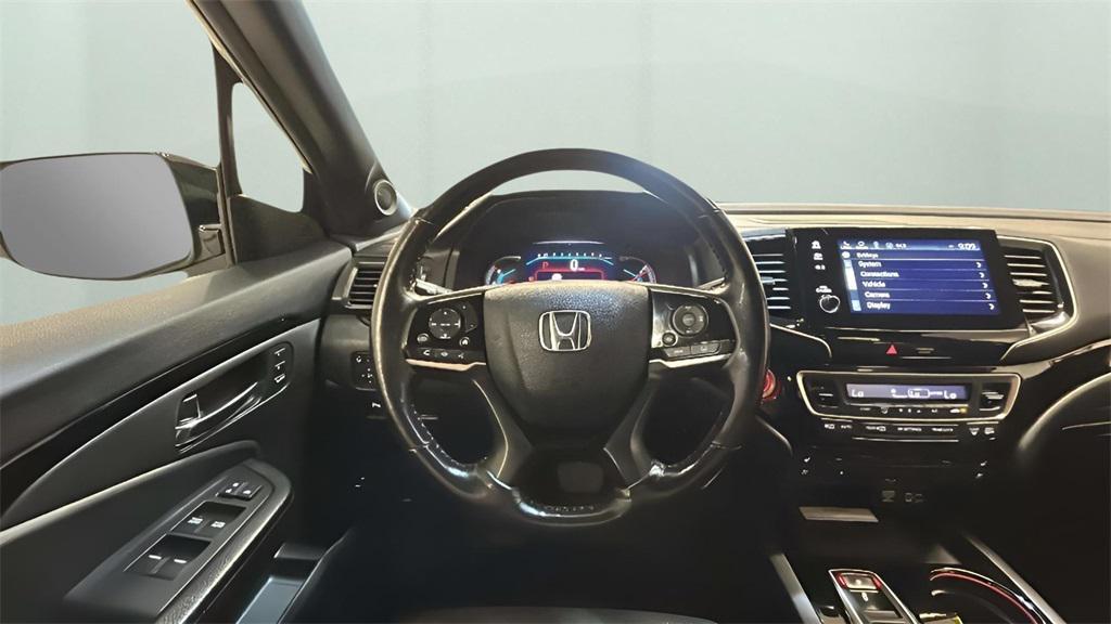 used 2022 Honda Pilot car, priced at $27,994