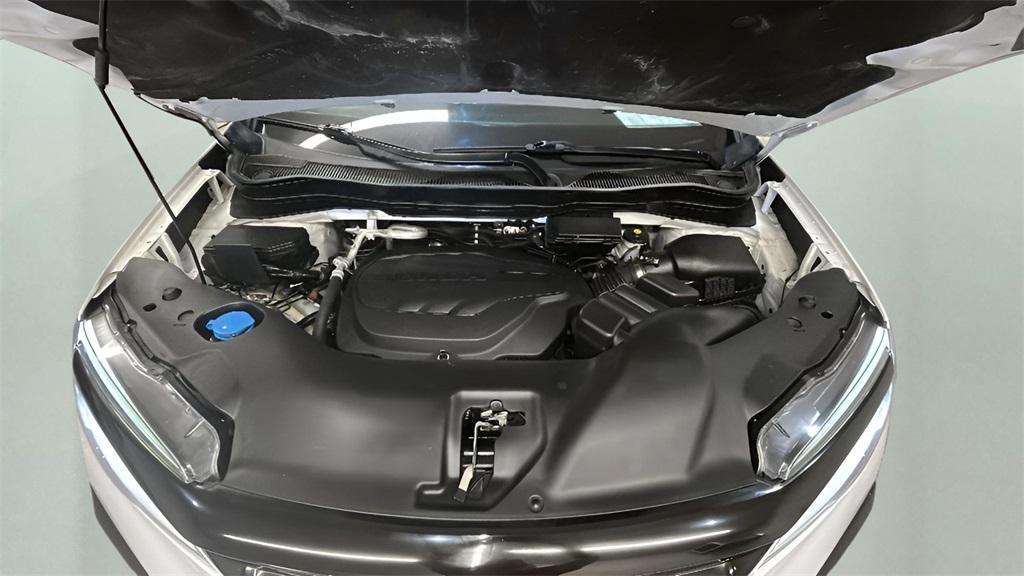 used 2022 Honda Pilot car, priced at $27,994