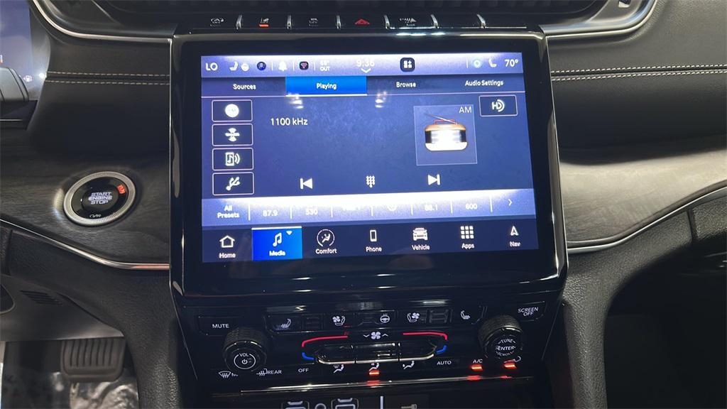 used 2024 Jeep Grand Cherokee car, priced at $41,994