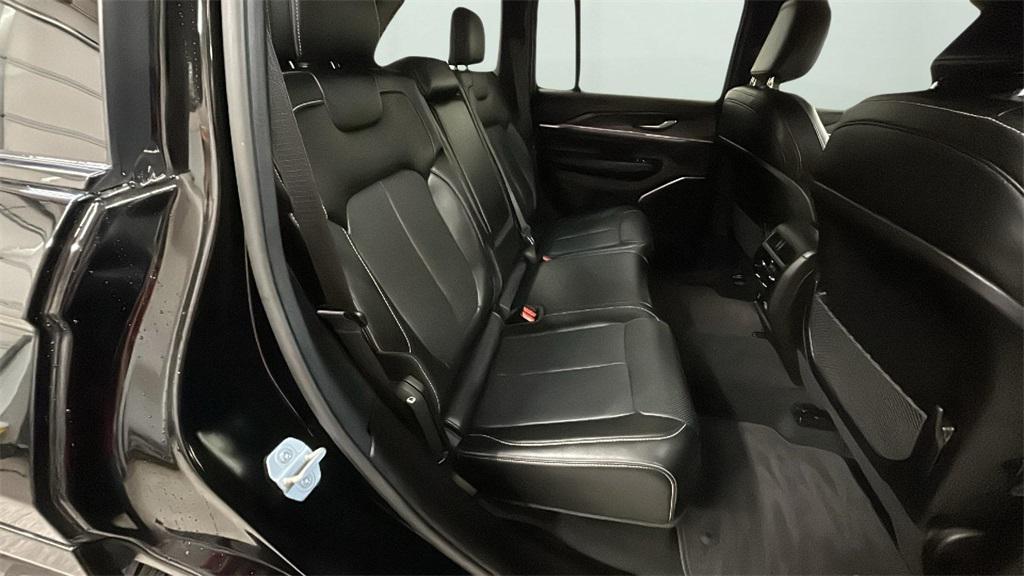 used 2024 Jeep Grand Cherokee car, priced at $41,994