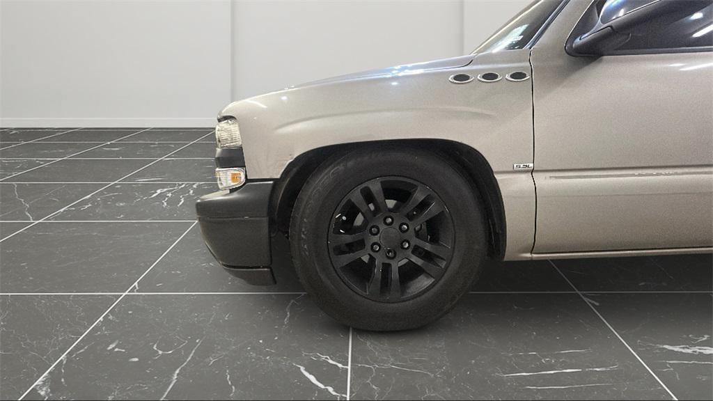 used 2002 Chevrolet Suburban car, priced at $4,494