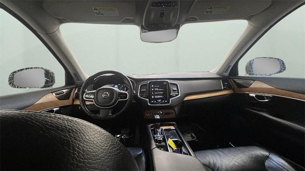 used 2022 Volvo XC90 car, priced at $29,994