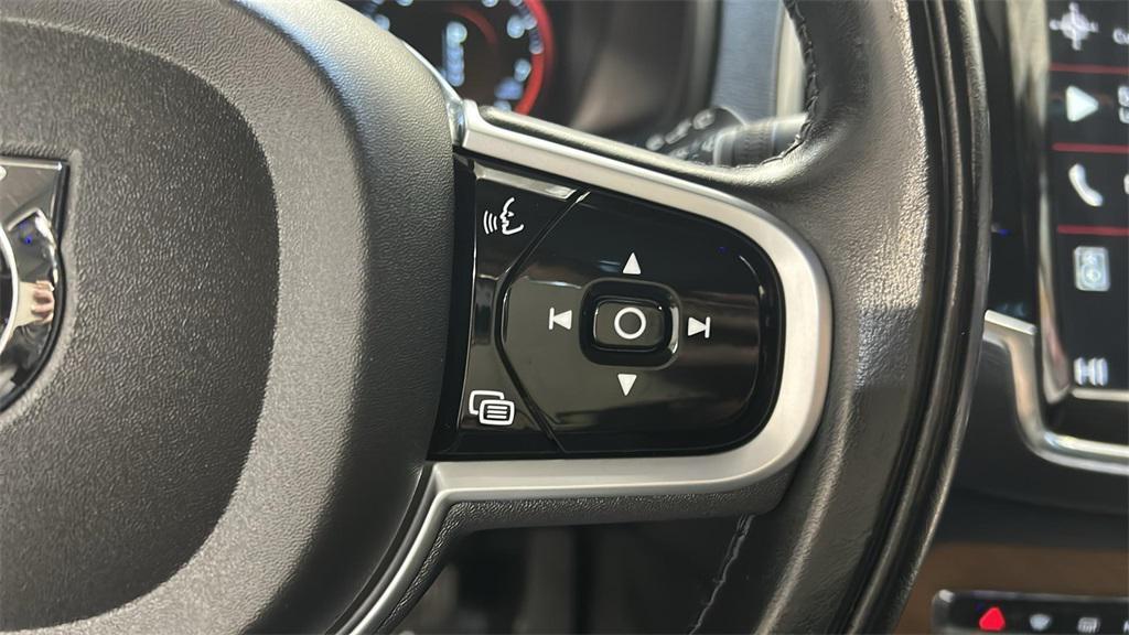 used 2022 Volvo XC90 car, priced at $29,994
