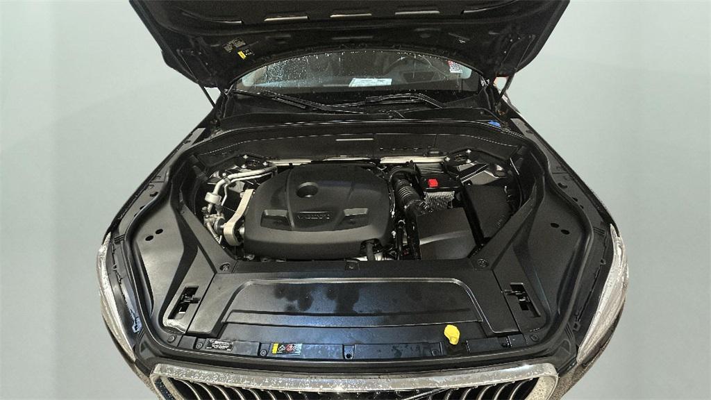 used 2022 Volvo XC90 car, priced at $29,994