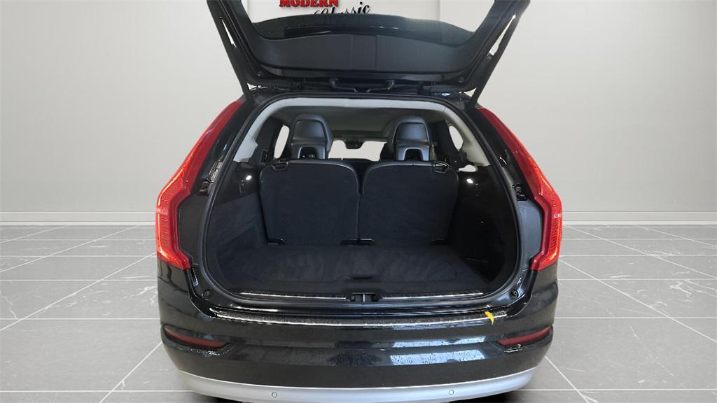 used 2022 Volvo XC90 car, priced at $29,994
