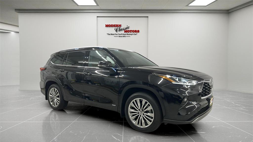 used 2024 Toyota Highlander Hybrid car, priced at $49,719