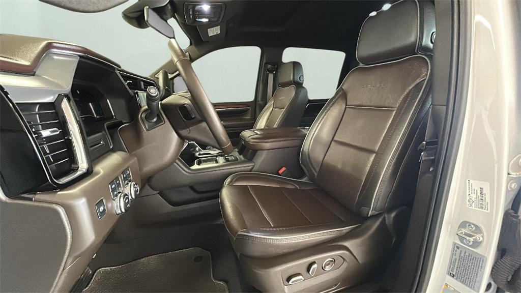 used 2025 GMC Sierra 2500 car, priced at $75,930