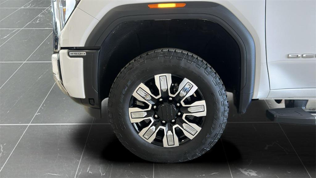 used 2025 GMC Sierra 2500 car, priced at $75,930