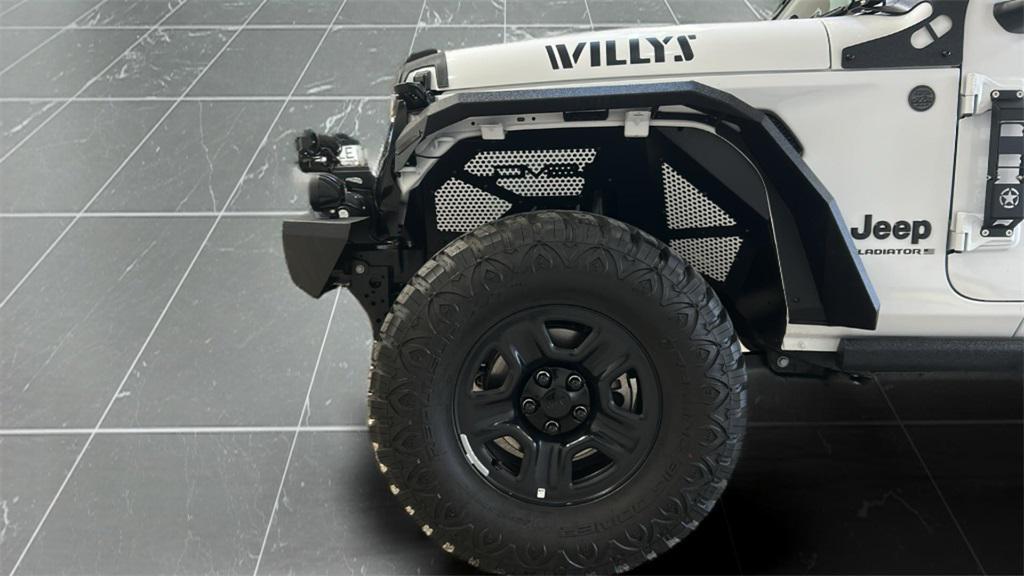 used 2024 Jeep Gladiator car, priced at $38,494