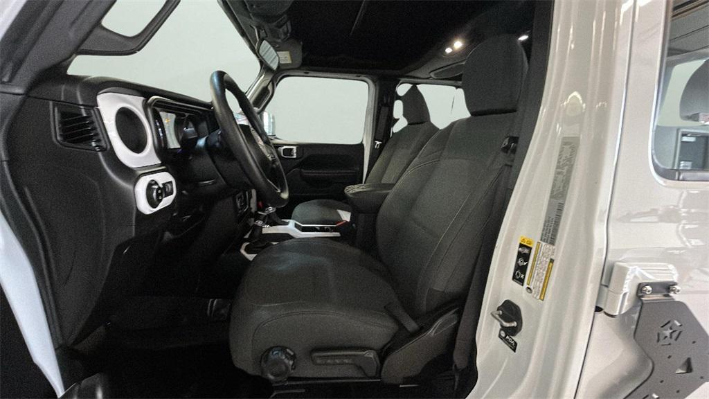 used 2024 Jeep Gladiator car, priced at $38,494