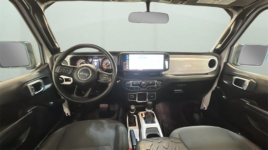 used 2024 Jeep Gladiator car, priced at $38,494