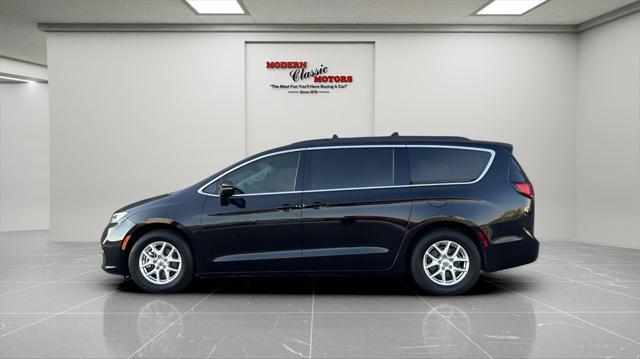 used 2022 Chrysler Pacifica car, priced at $21,348