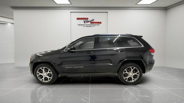 used 2018 Jeep Grand Cherokee car, priced at $15,797