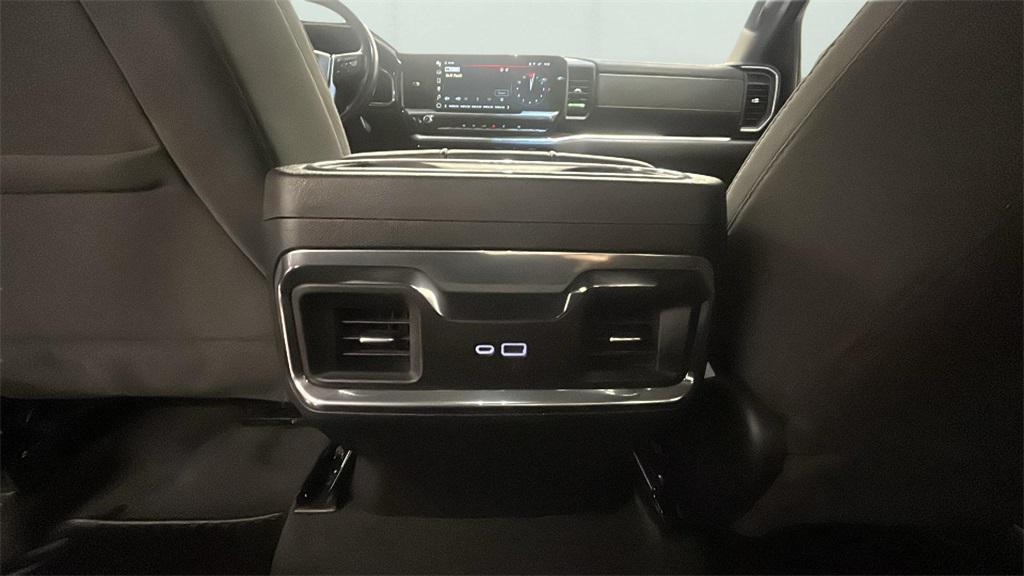 used 2022 GMC Sierra 1500 car, priced at $43,446