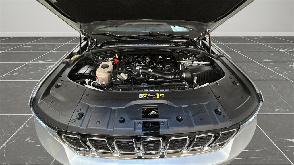 used 2023 Jeep Grand Cherokee car, priced at $31,494