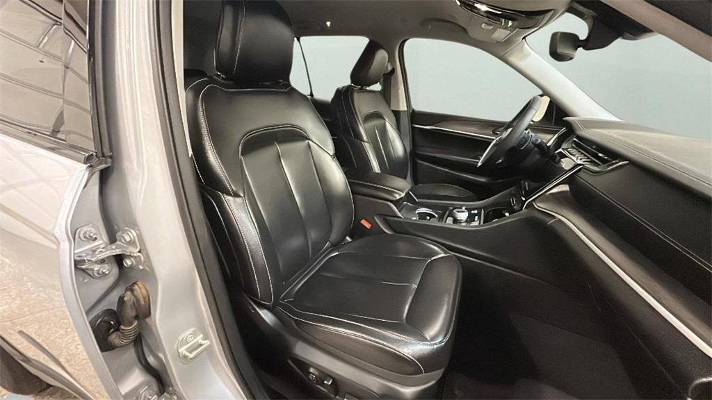 used 2023 Jeep Grand Cherokee car, priced at $31,494