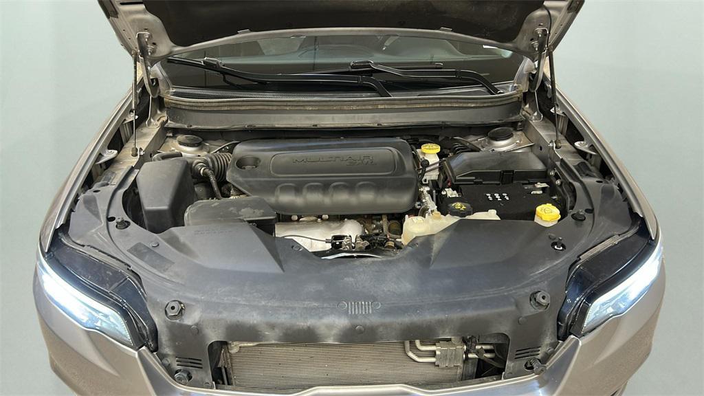 used 2021 Jeep Cherokee car, priced at $16,657