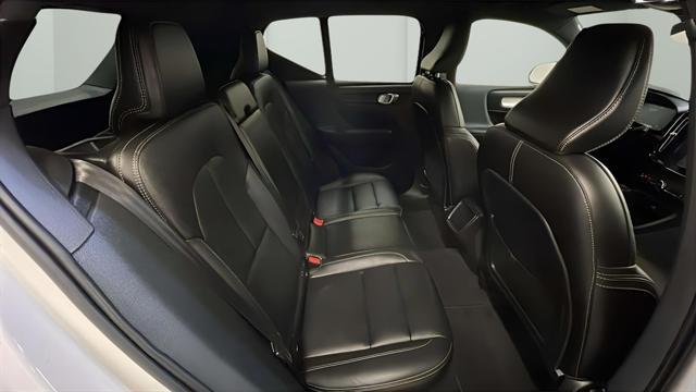 used 2019 Volvo XC40 car, priced at $21,494