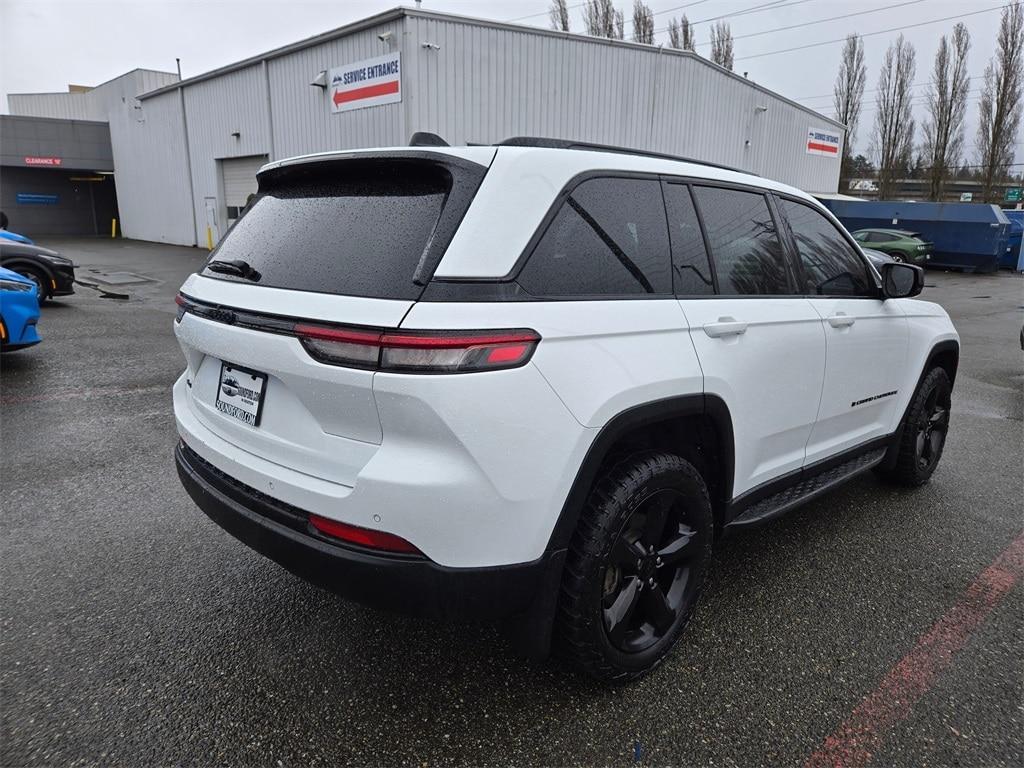 used 2022 Jeep Grand Cherokee car, priced at $29,999