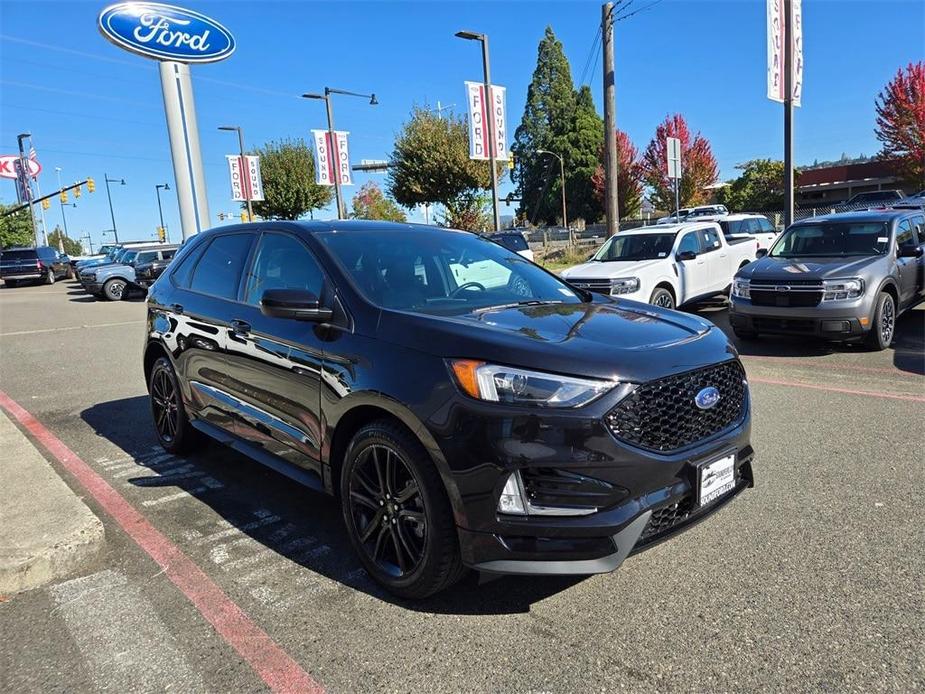 used 2022 Ford Edge car, priced at $24,999