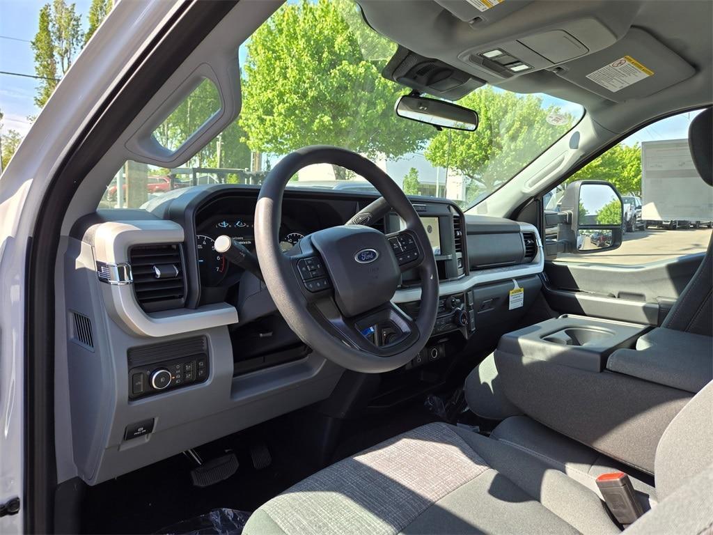 new 2025 Ford F-350 car, priced at $48,360
