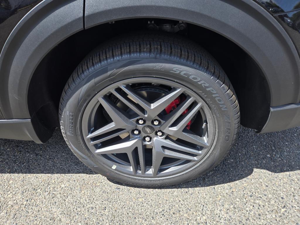 new 2025 Ford Explorer car, priced at $54,515