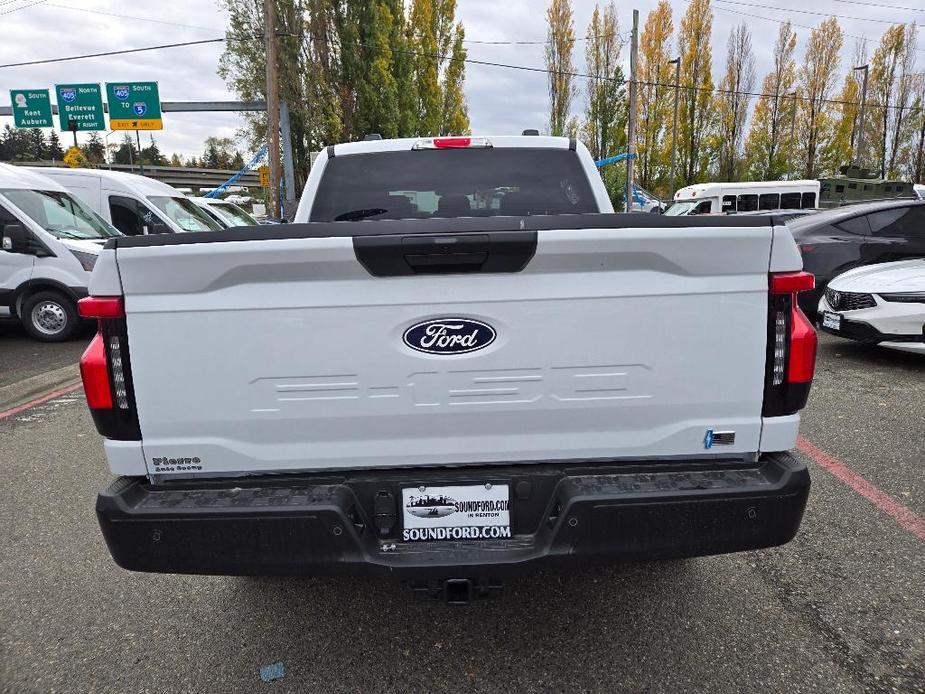 new 2024 Ford F-150 Lightning car