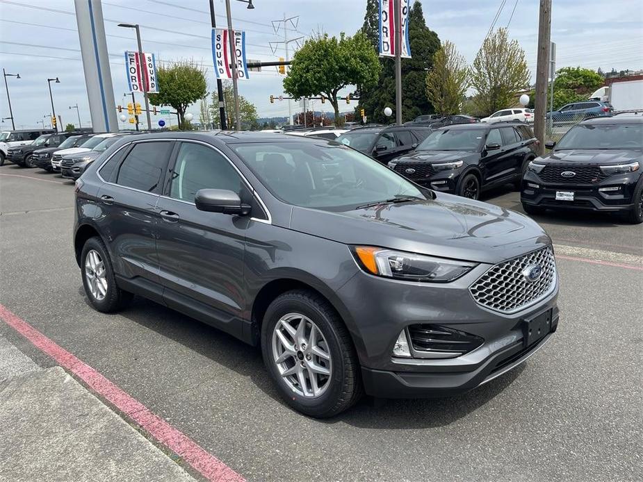 new 2024 Ford Edge car, priced at $35,455