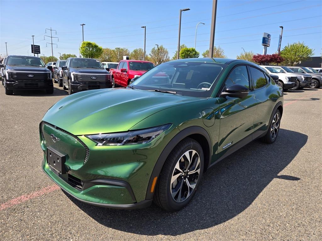 new 2024 Ford Mustang Mach-E car