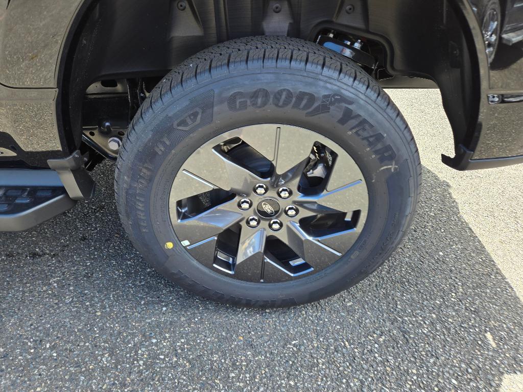 new 2025 Ford F-150 Lightning car
