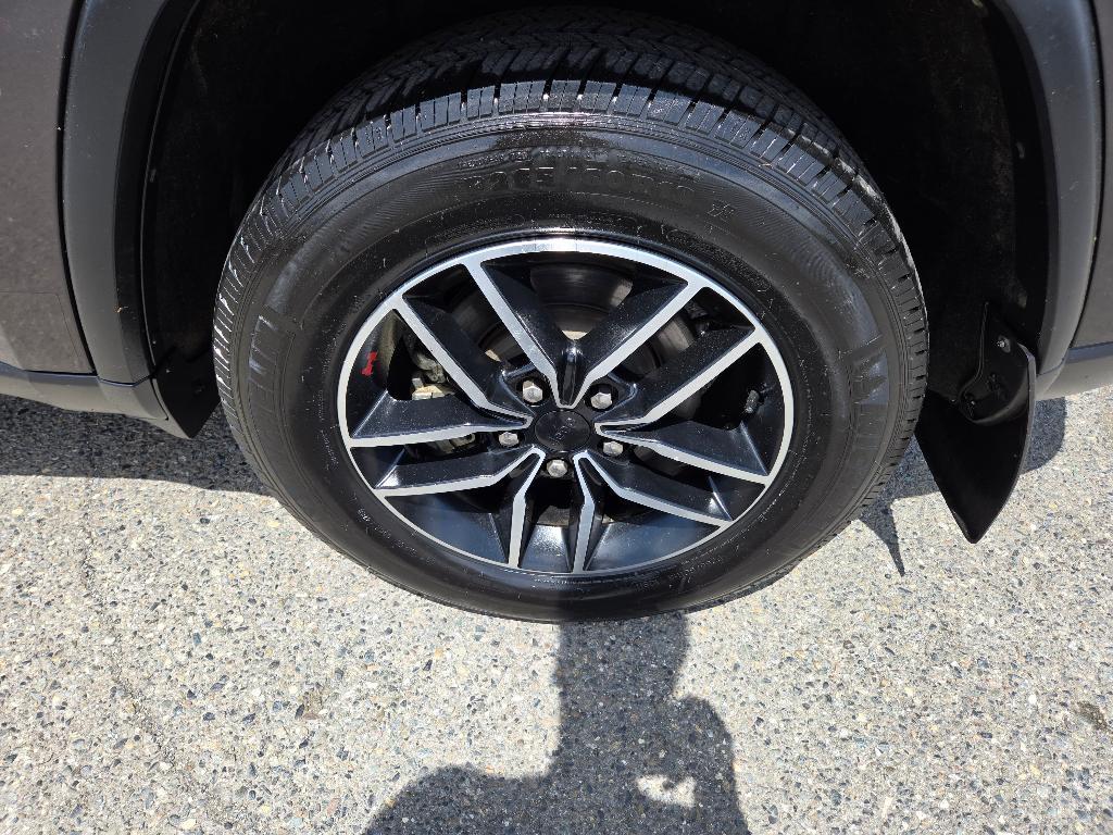 used 2021 Jeep Grand Cherokee car, priced at $28,991