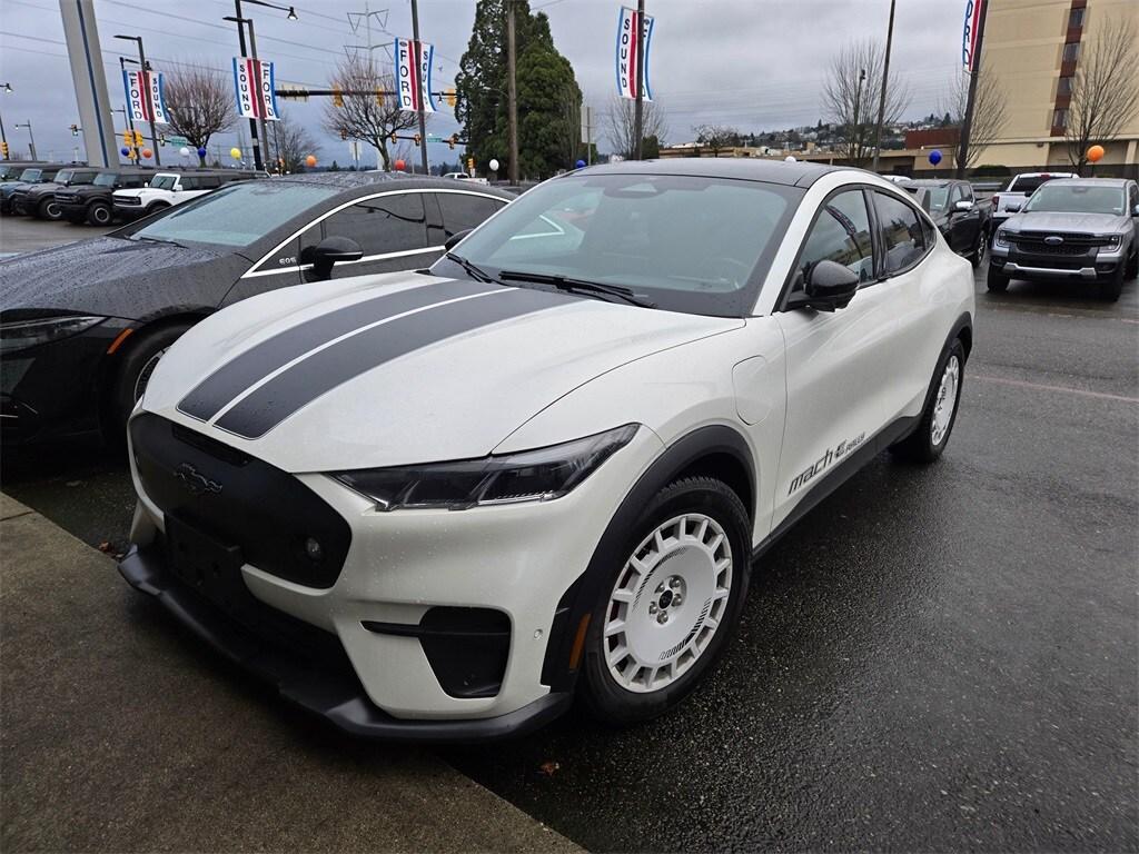 new 2024 Ford Mustang Mach-E car