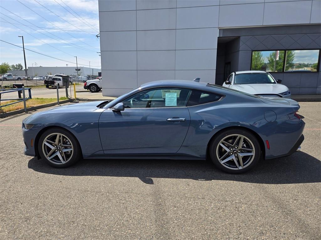 new 2025 Ford Mustang car