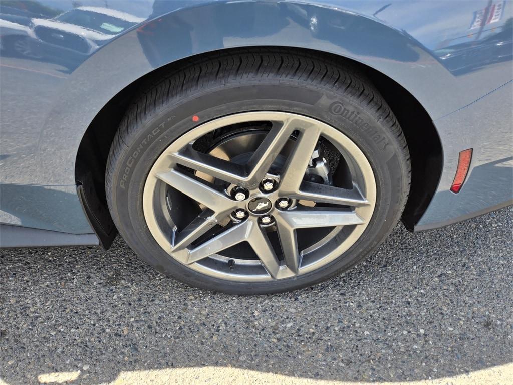 new 2025 Ford Mustang car