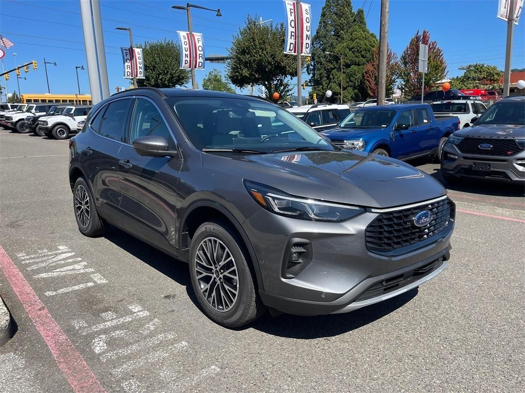 new 2024 Ford Escape car, priced at $40,000