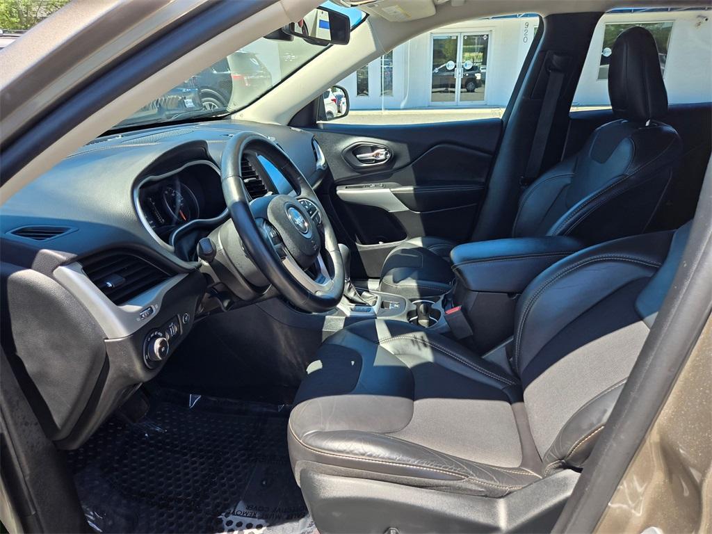 used 2018 Jeep Cherokee car, priced at $17,999