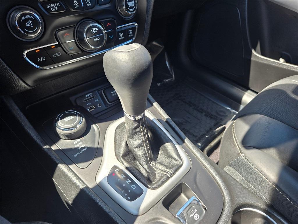 used 2018 Jeep Cherokee car, priced at $17,999