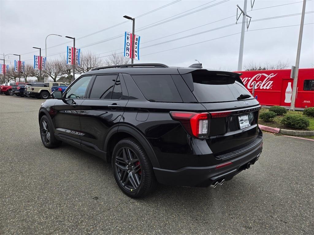 new 2025 Ford Explorer car