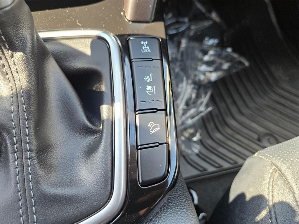 used 2024 Kia Seltos car, priced at $25,991